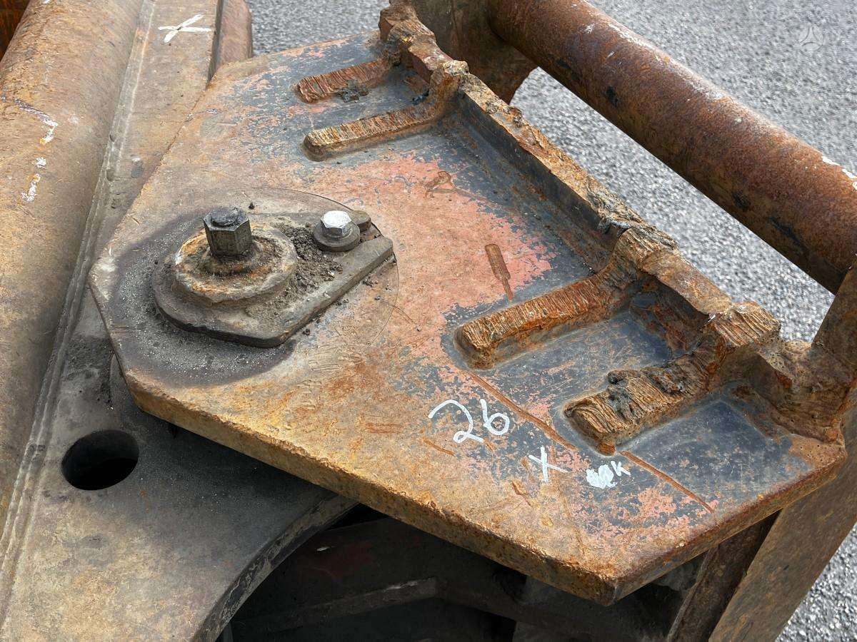 -Kita- Kaušas kasimo-planiravimo1,8m3, excavator