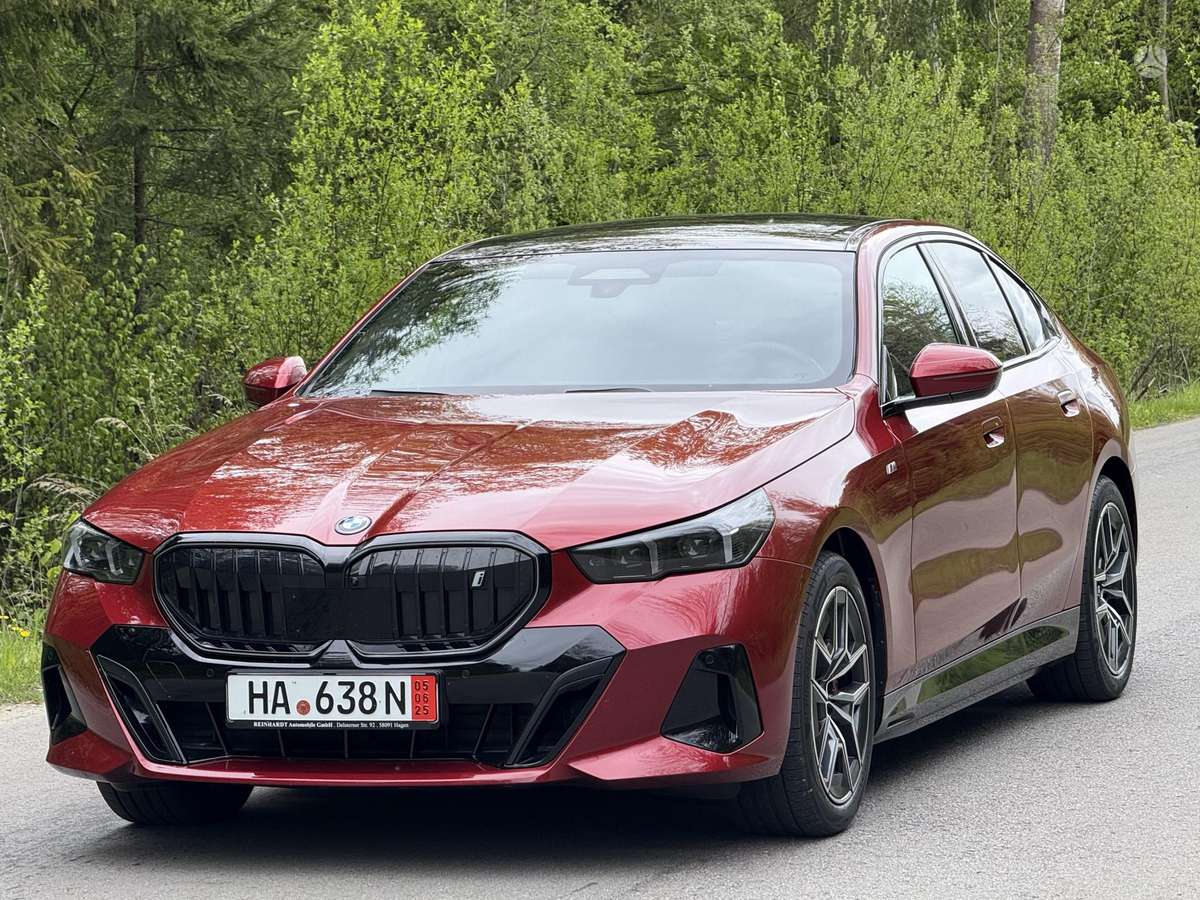 BMW i5, Лимузин