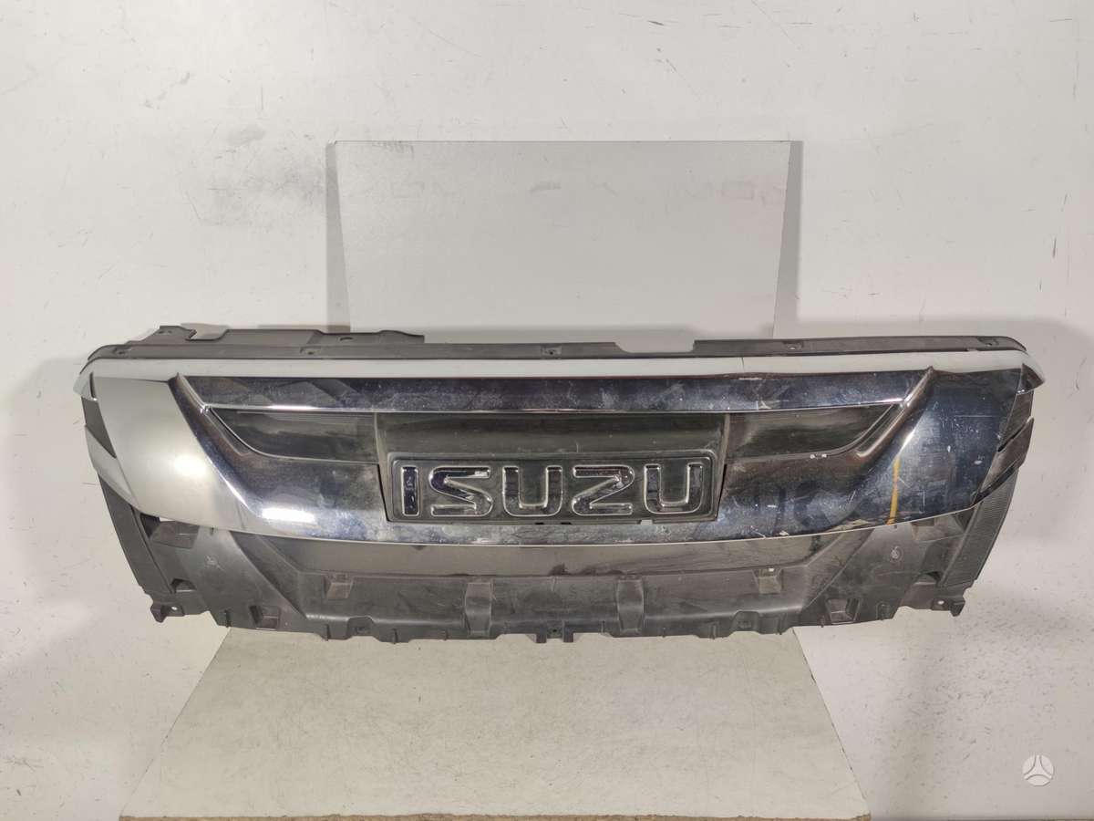 Isuzu D-Max radiatora režģis