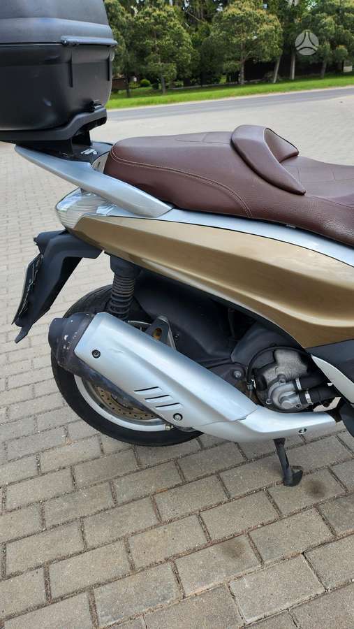 Piaggio Beverly 300cc, мотороллеры / мопеды
