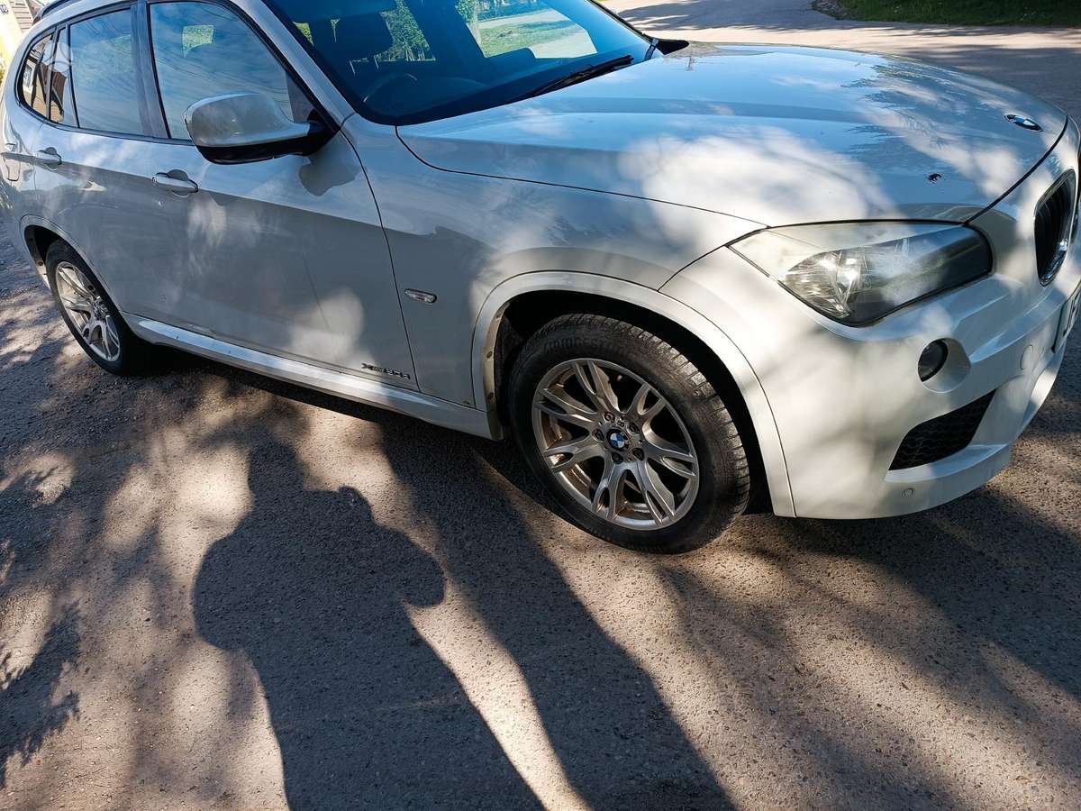 BMW X1 kėbulo dalys