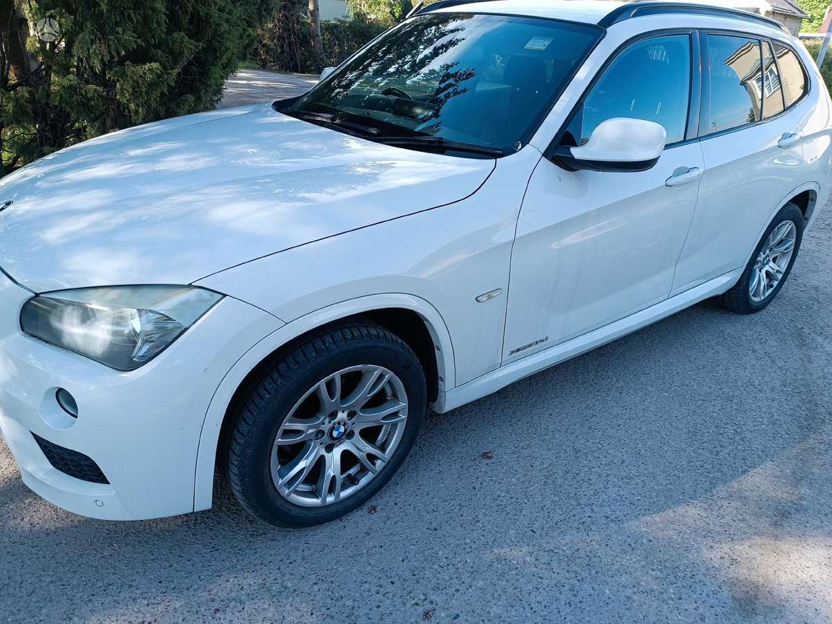 BMW X1 kėbulo dalys