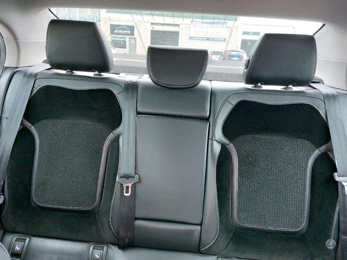 Renault Megane, Седан