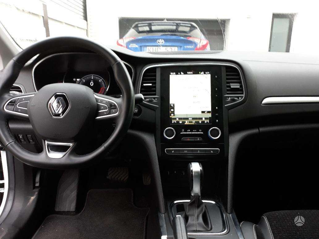Renault Megane, sedanas