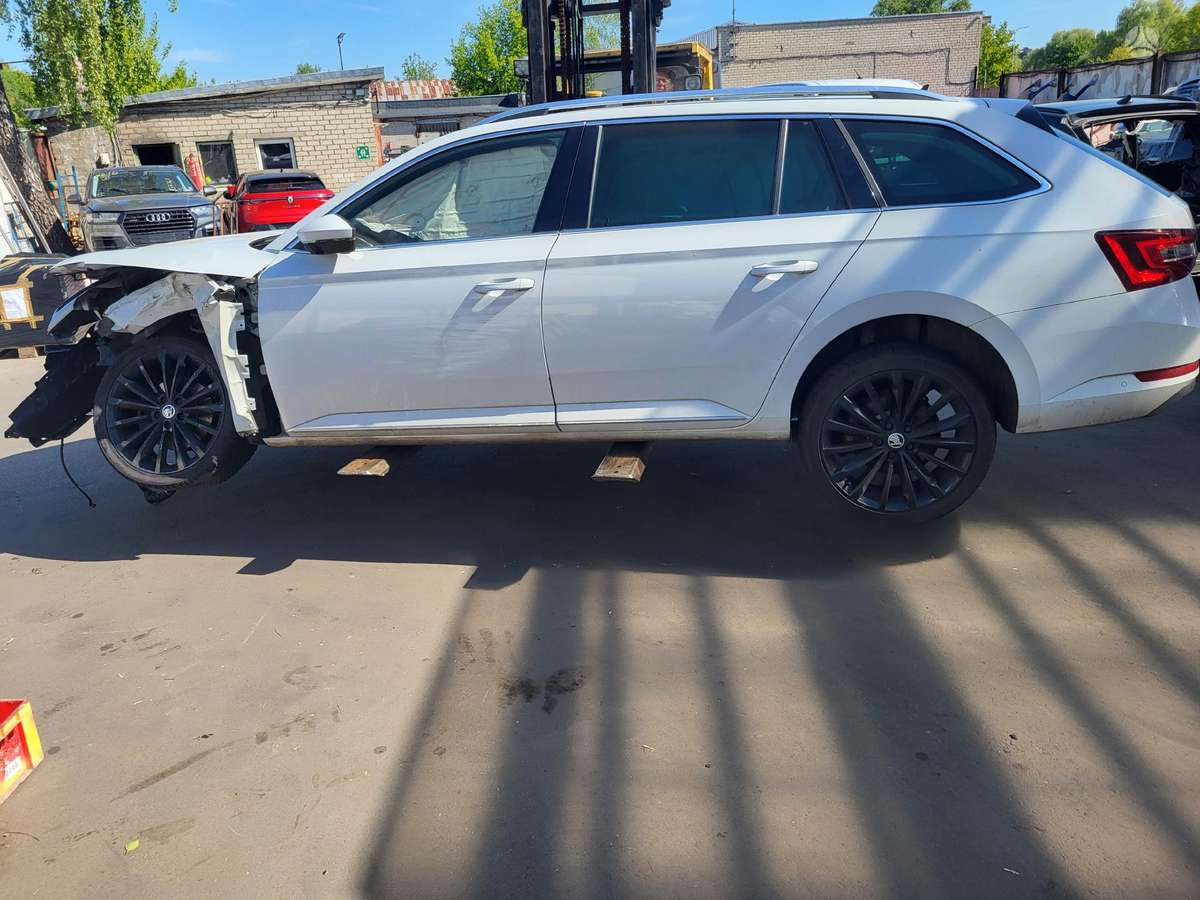 Skoda Superb по частям