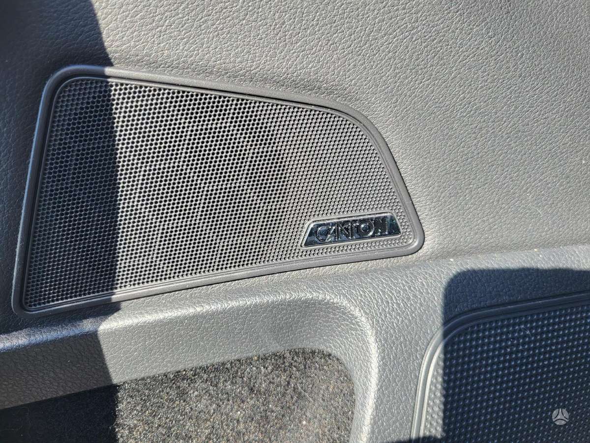 Skoda Superb dalimis