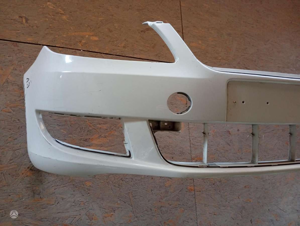 Skoda Fabia бамперы (буфера), фары