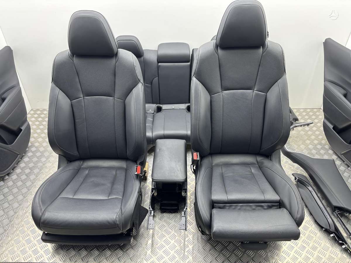 Subaru Legacy interior parts