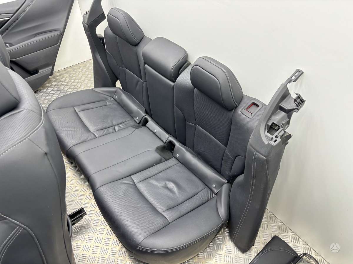 Subaru Legacy interior parts