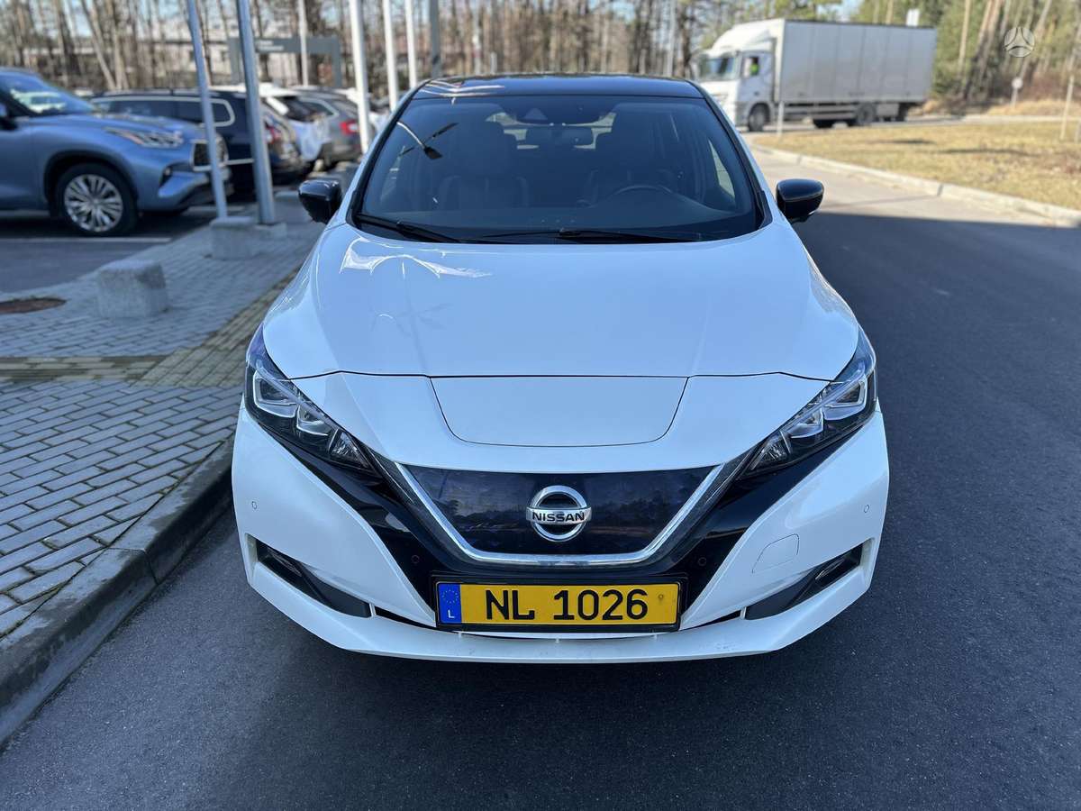 Nissan Leaf, 40 кВт·ч, Хэтчбек