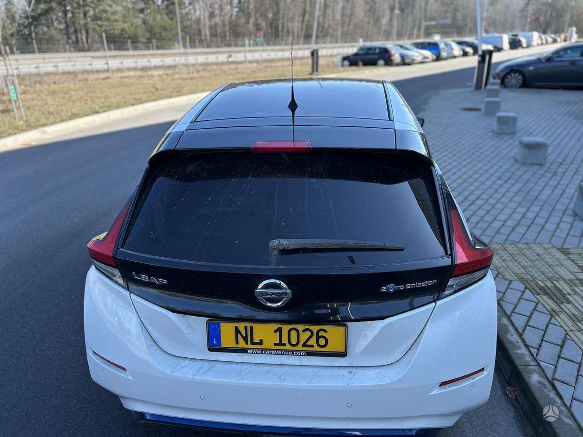 Nissan Leaf, 40 кВт·ч, Хэтчбек