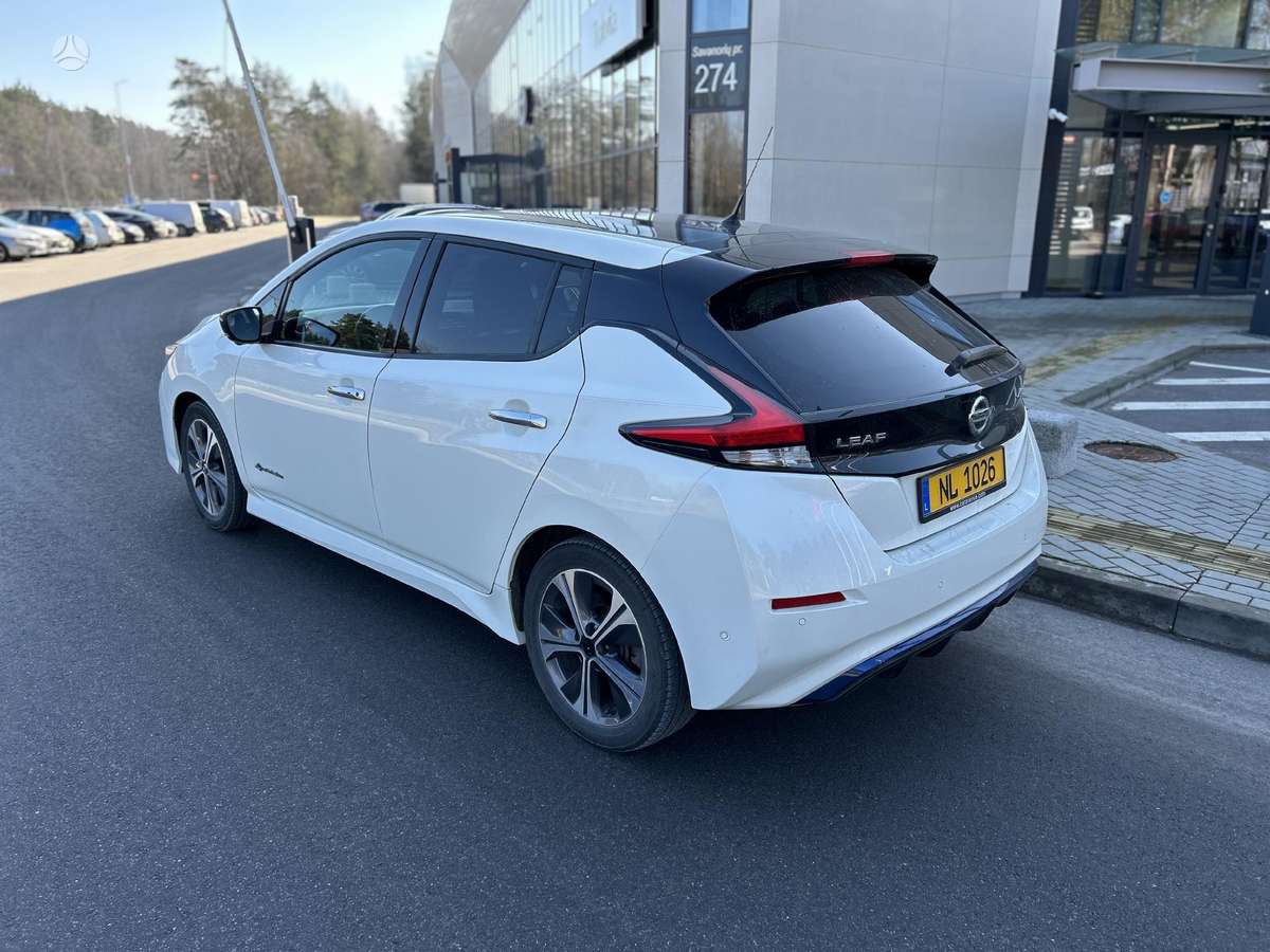 Nissan Leaf, 40 кВт·ч, Хэтчбек