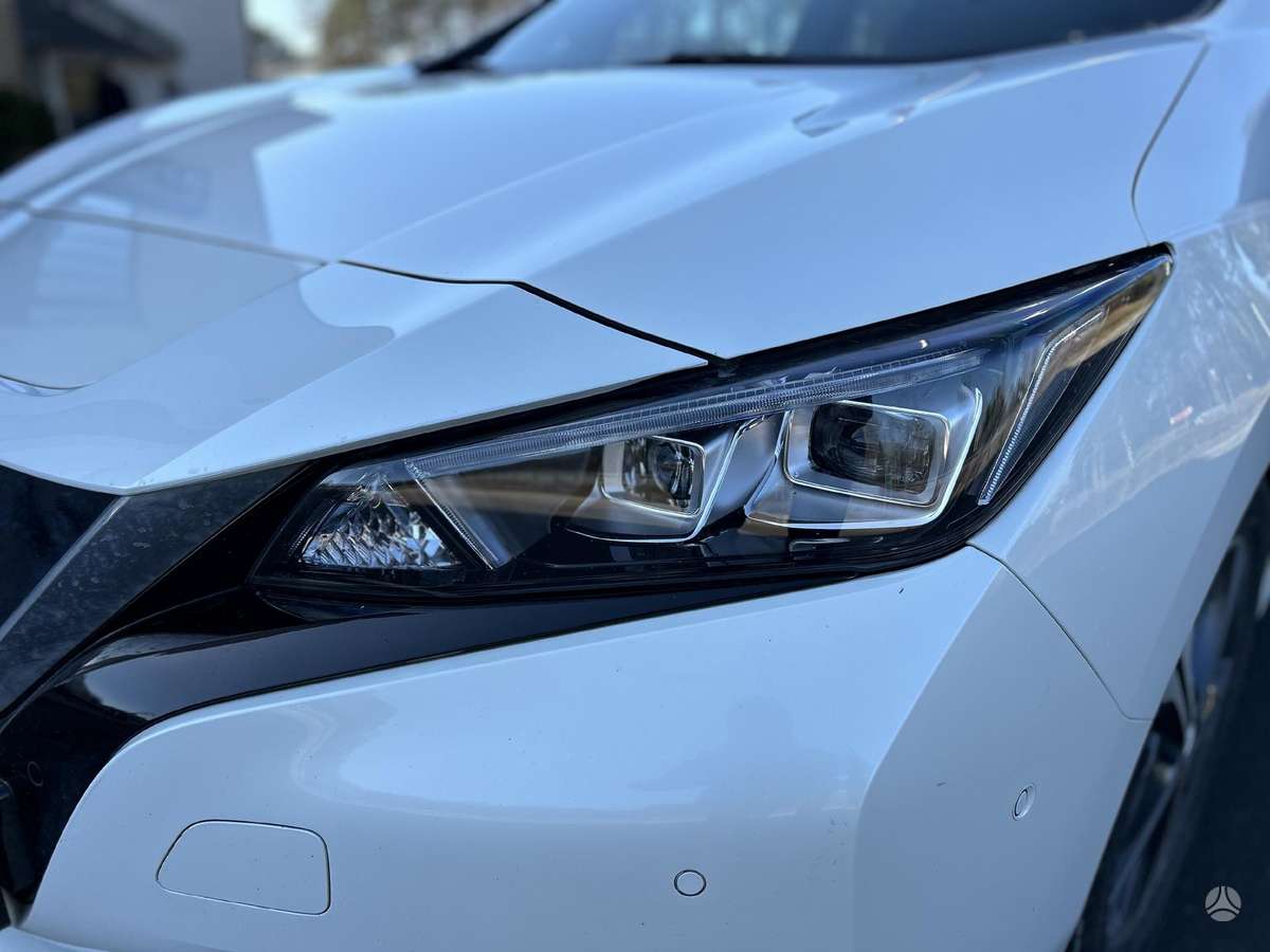 Nissan Leaf, 40 кВт·ч, Хэтчбек