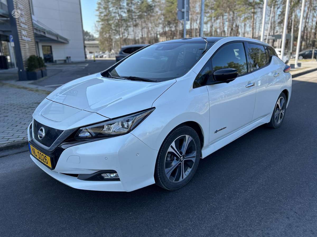Nissan Leaf, 40 кВт·ч, Хэтчбек