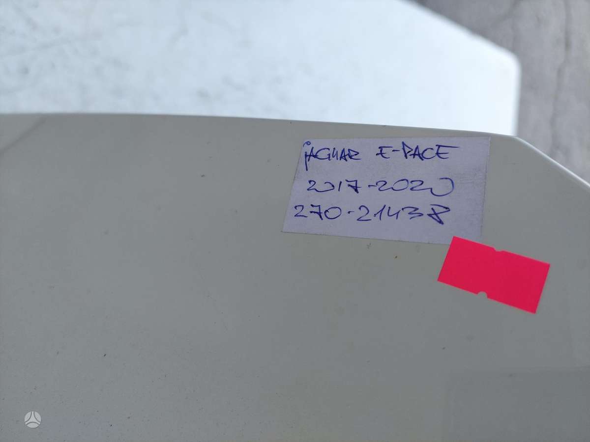 Jaguar E-Pace Cen17607
