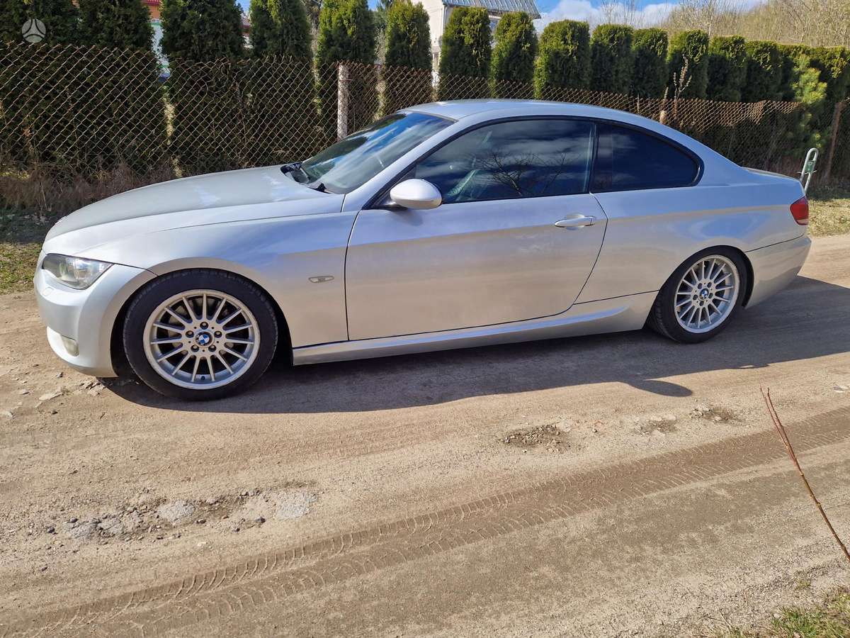 BMW 320 Dalimis