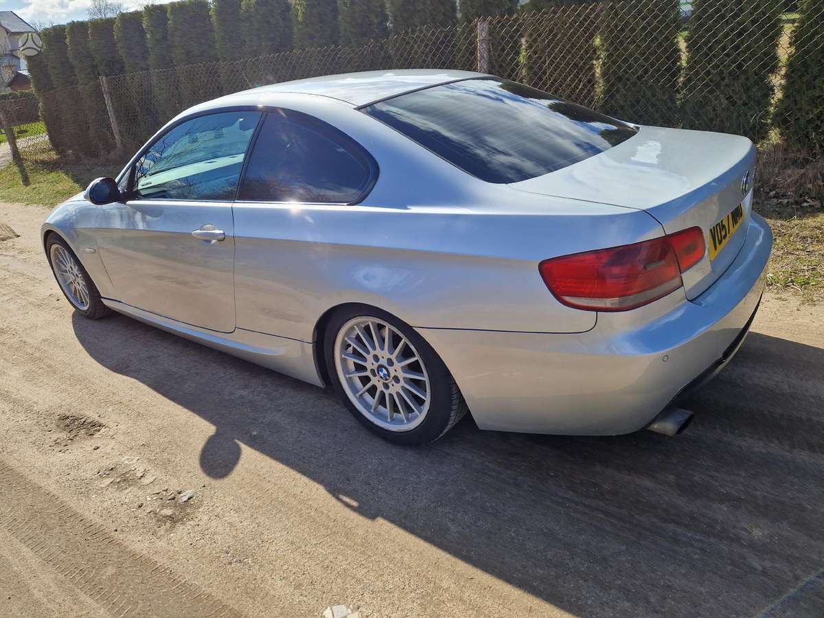 BMW 320 Dalimis