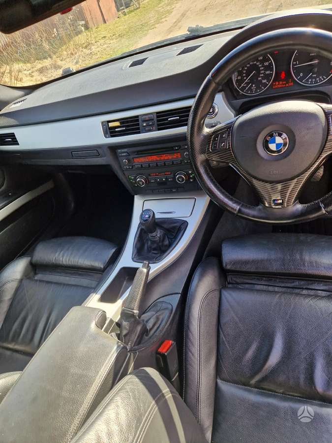 BMW 320 Dalimis
