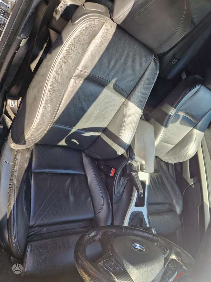 BMW 320 Dalimis