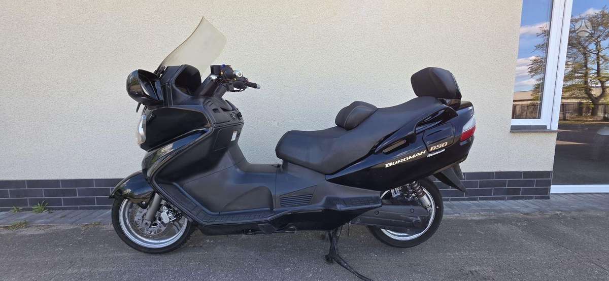 Suzuki Burgman 650cc, scooters / mopeds