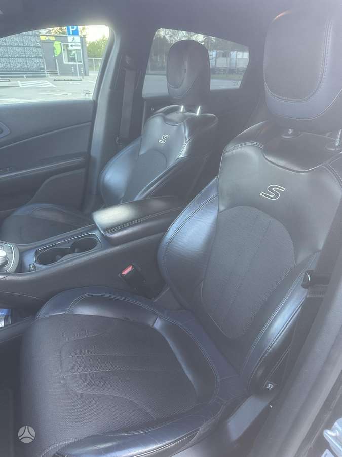 Chrysler 200, 2.4 l., Седан