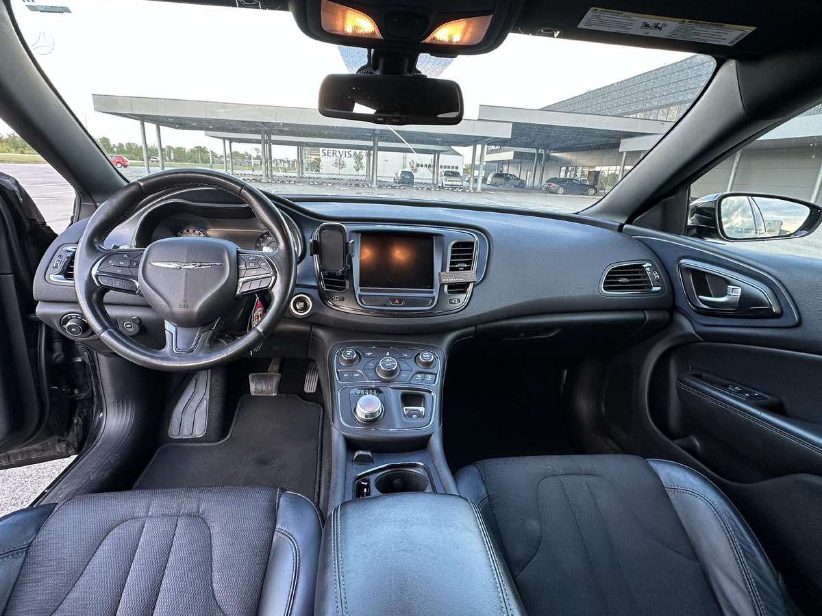 Chrysler 200, 2.4 l., Седан
