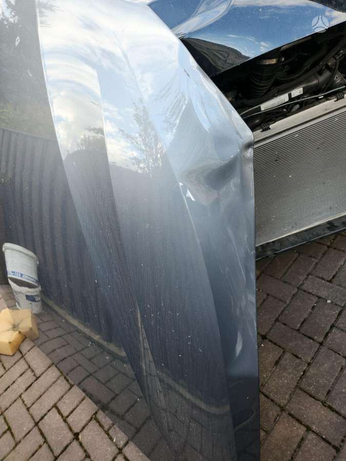 BMW i4 dangtis (priekinis, galinis), durys