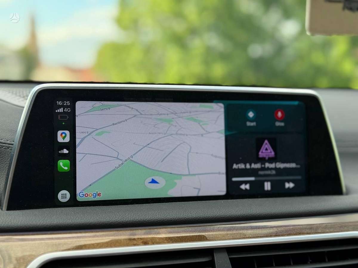 BMW 750, 4.4 l., Седан