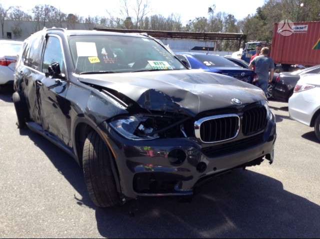 BMW X5 dalimis. Usa