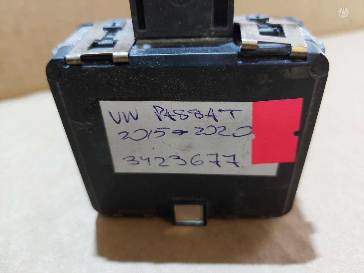 Volkswagen Passat, 3Q0907561D, Cen17562