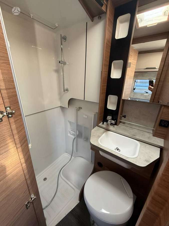 Knaus Tourer Van Vansation 500 MQ, campers