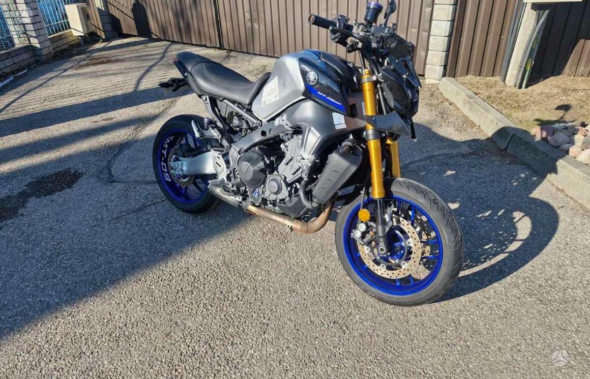 Yamaha MT 09, street / classic