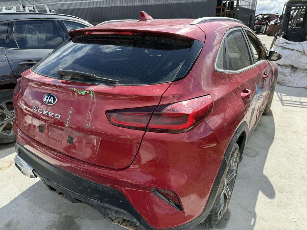 Kia XCeed по частям