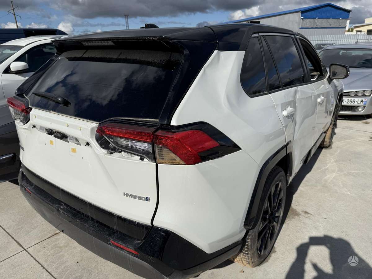 Toyota RAV4 по частям