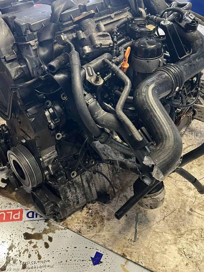 Volkswagen Passat, Variklis AWX