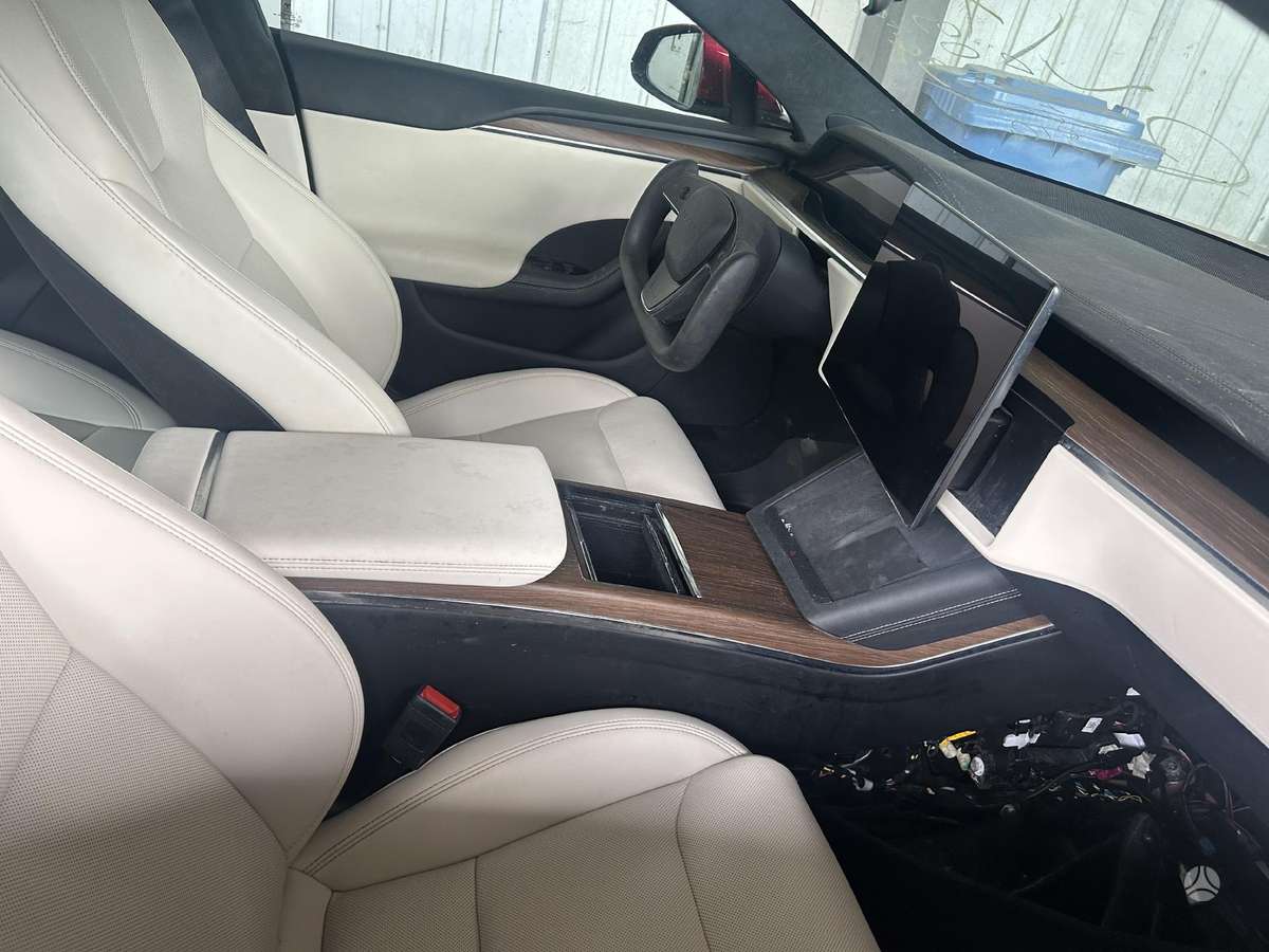 Tesla Model S Skendes baterija gera