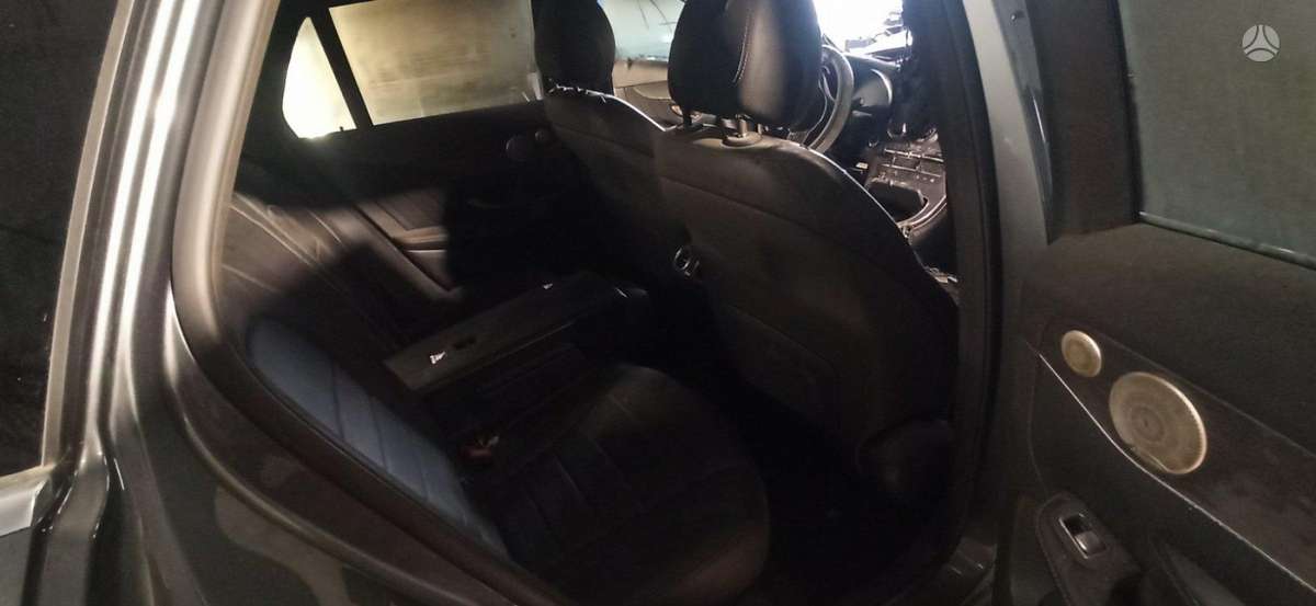Mercedes-Benz GLC300 по частям