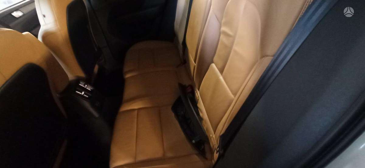 Volvo XC40 rezerves daļās