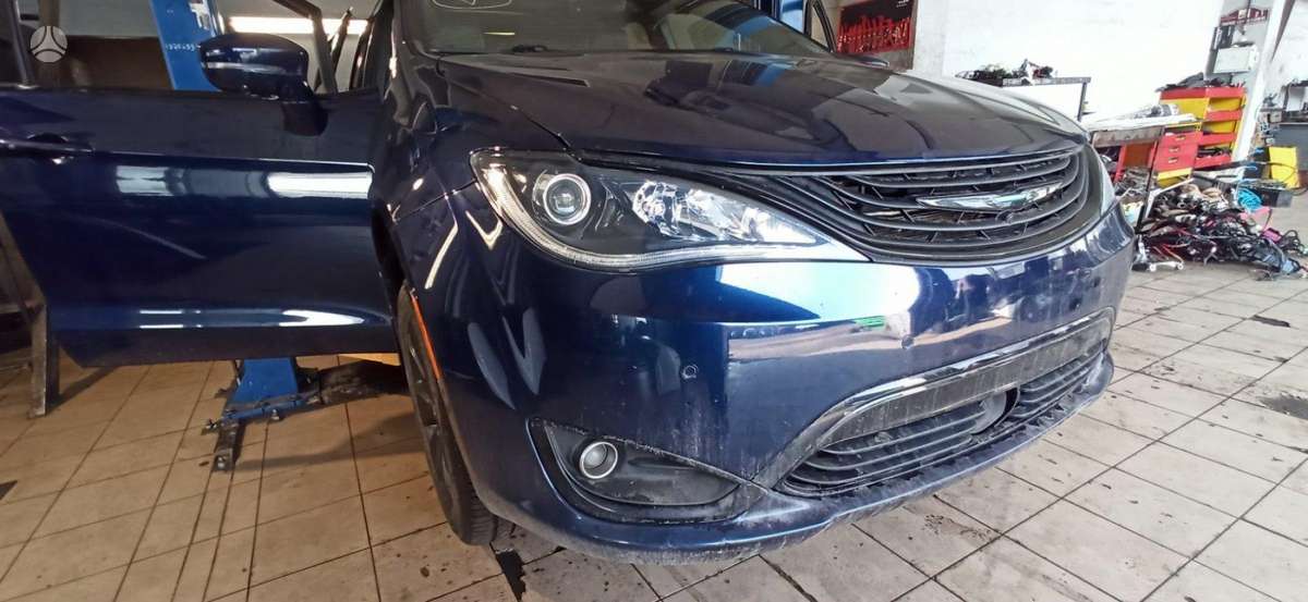 Chrysler Pacifica for parts