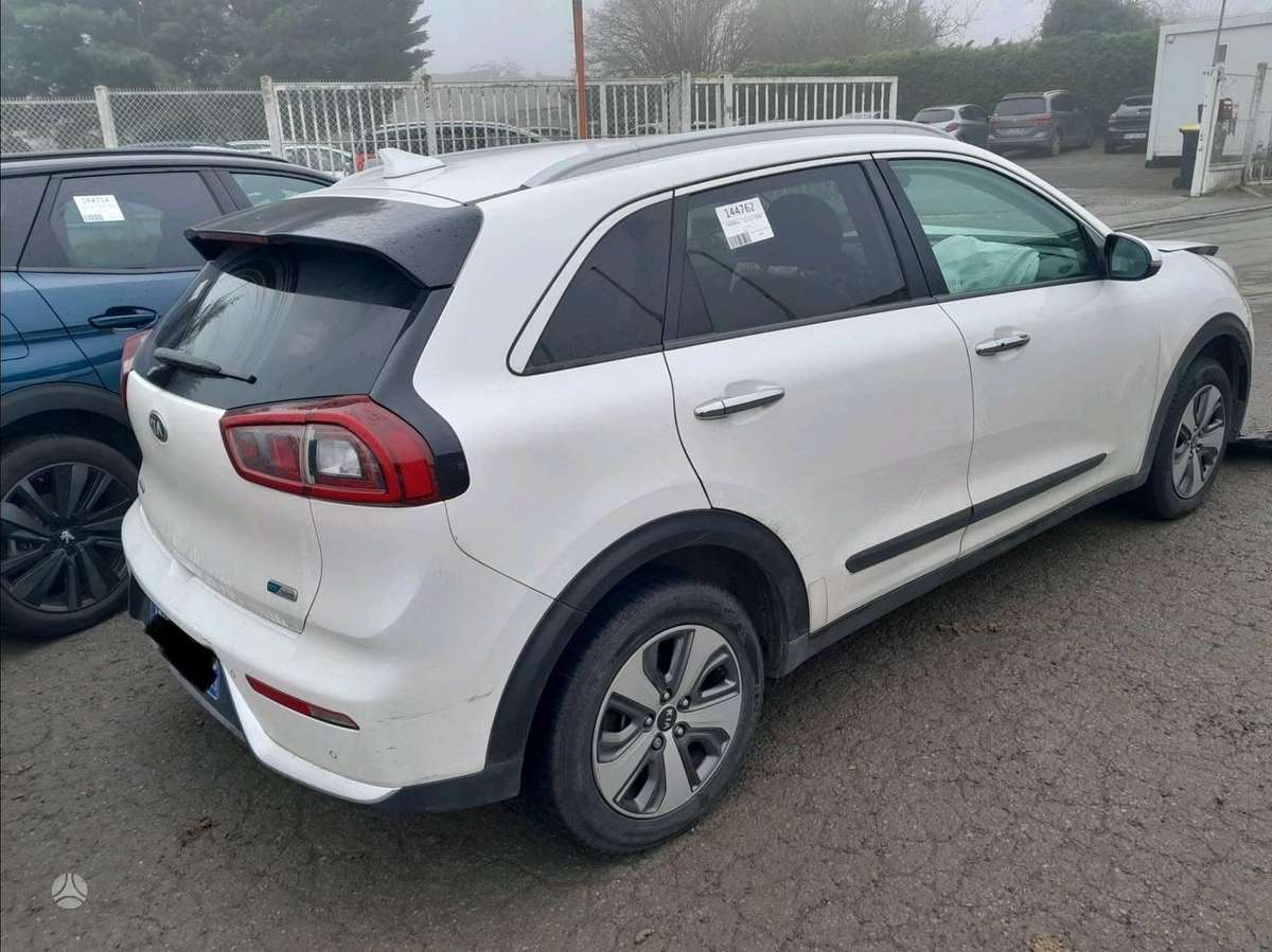 Kia Niro по частям