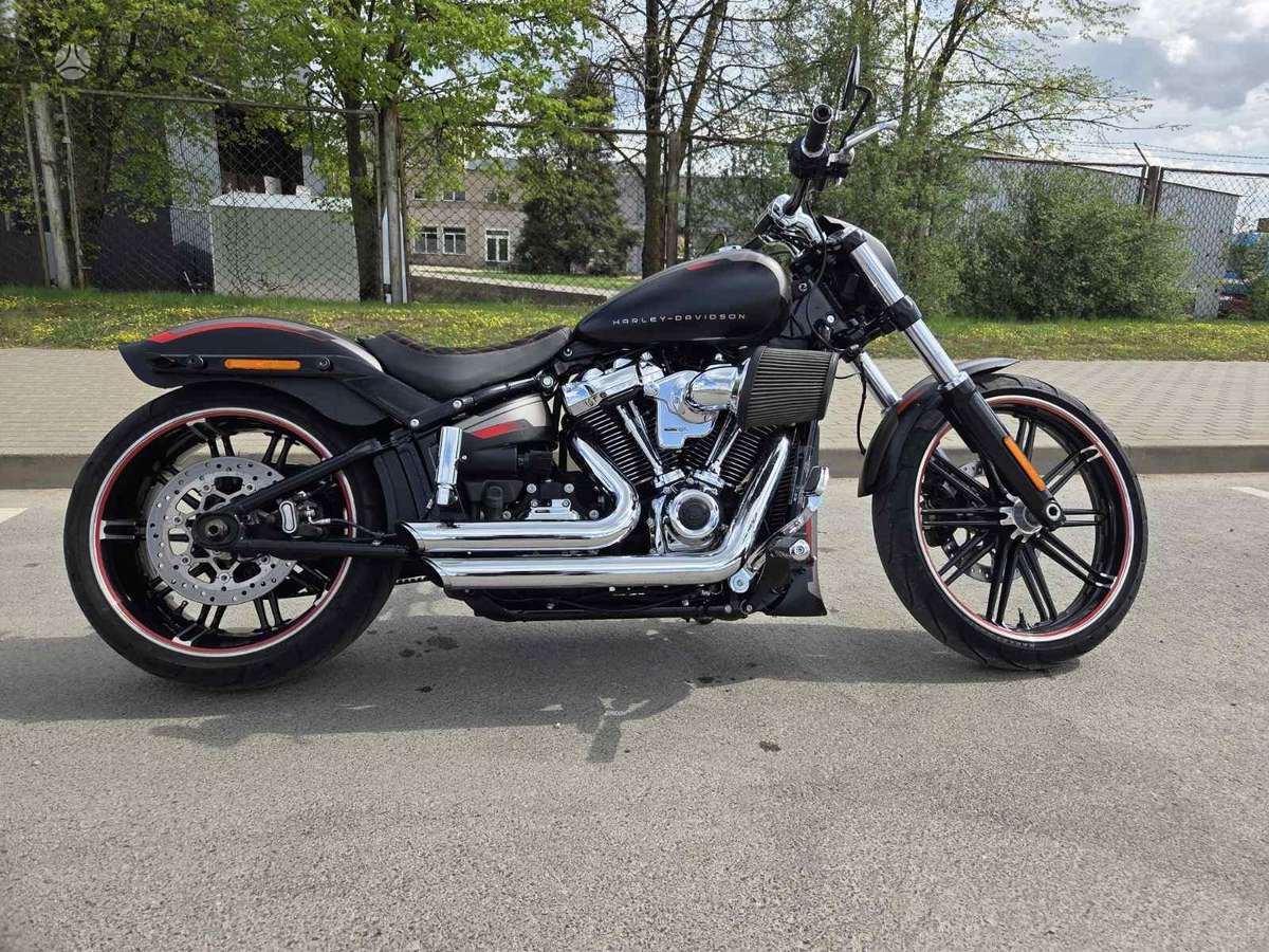 Harley-Davidson BREAKOUT 1868cc, choppers / cruisers / custom