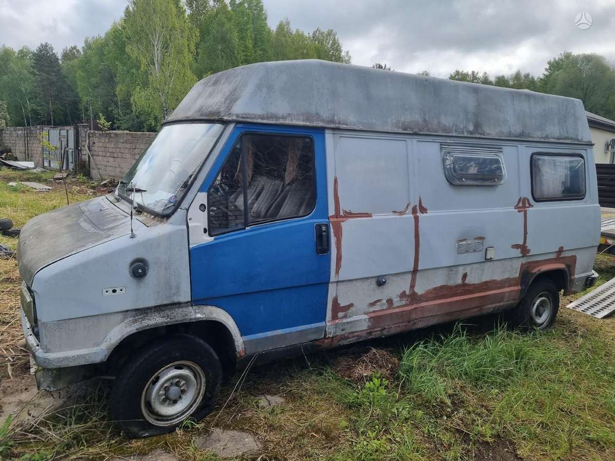 Peugeot J5