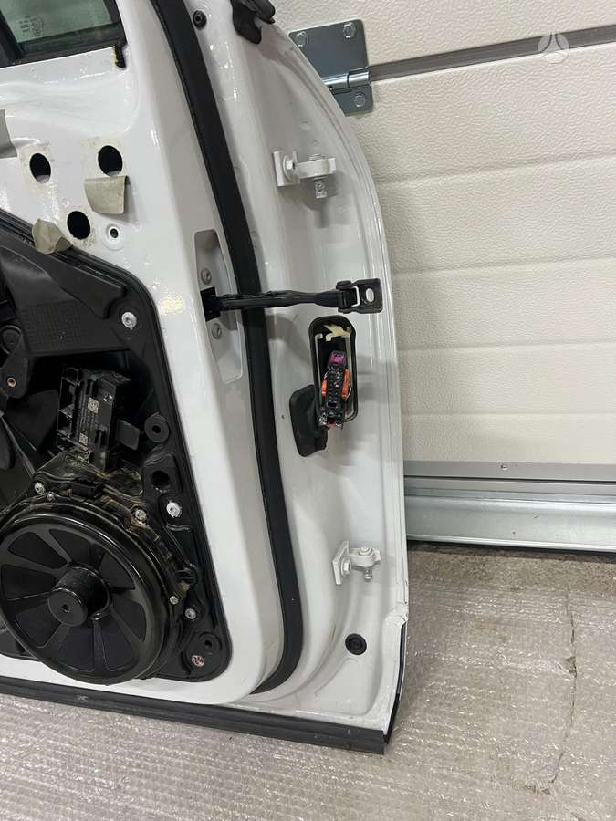 Porsche Cayenne doors