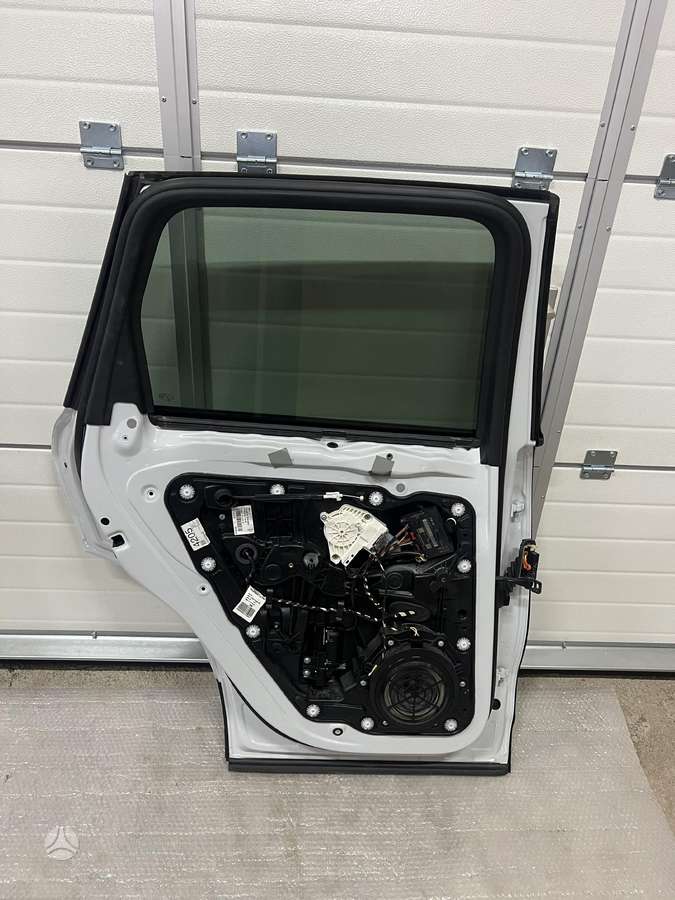 Porsche Cayenne doors
