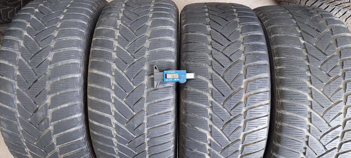 Dunlop, ziemas 245/40 R18