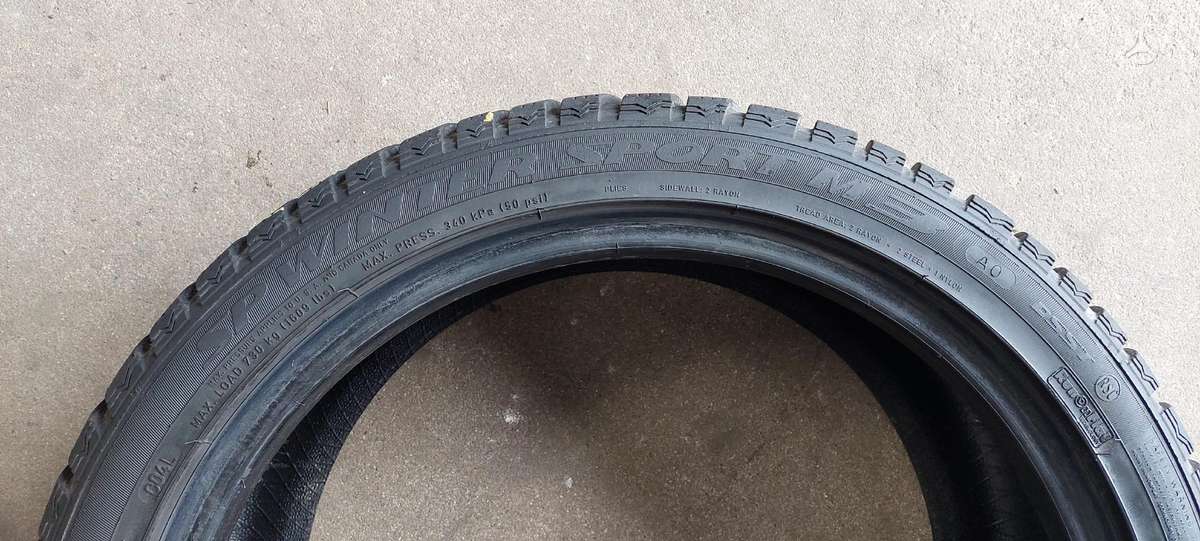 Dunlop, ziemas 245/40 R18