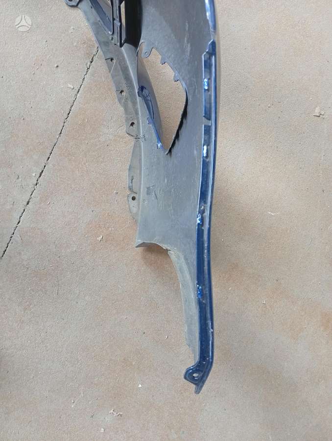 Toyota Avensis bumpers