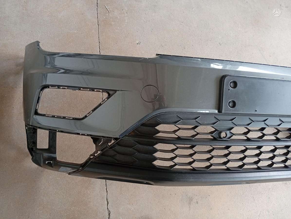 Volkswagen Tiguan bumpers, lights