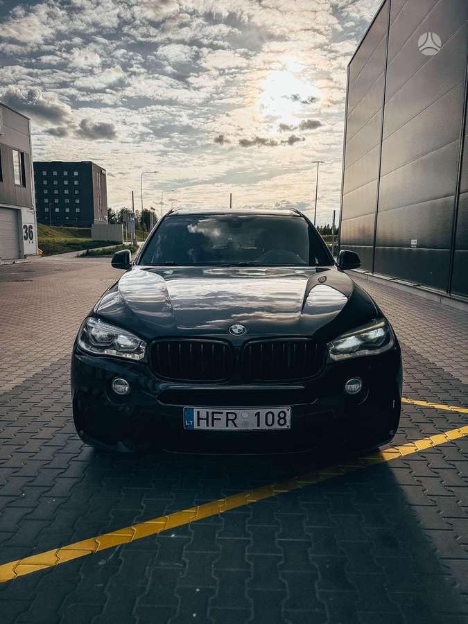 BMW X5, 3.0 l., off-road / crossover