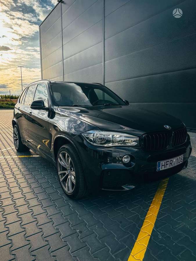 BMW X5, 3.0 l., off-road / crossover